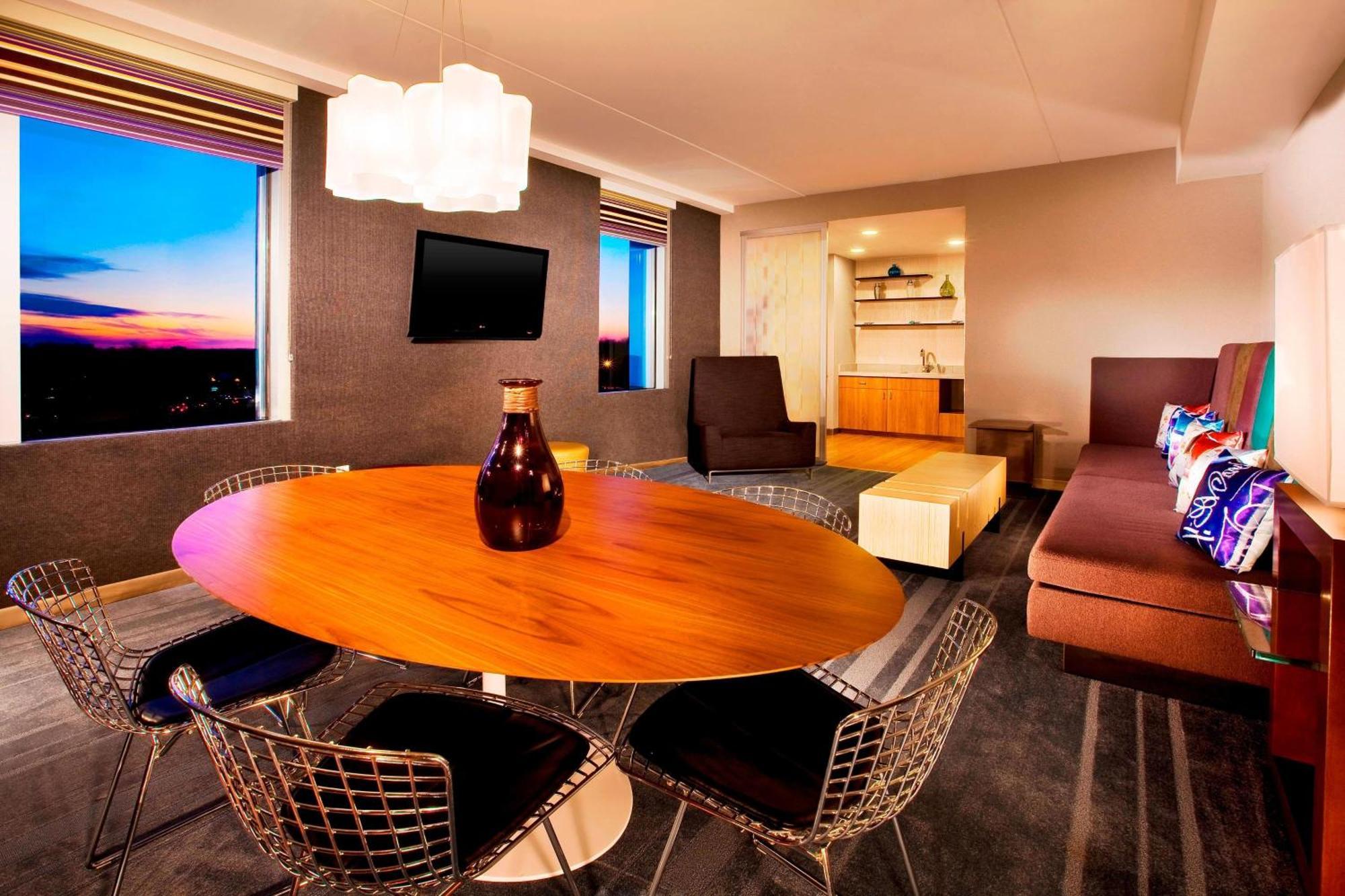 Aloft Mount Laurel Hotel Exterior photo